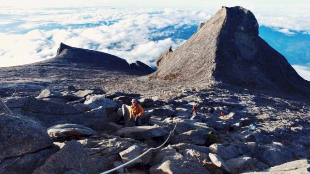 Usai Viral, Pasutri Pendaki Ini Dihujat Netizen karena Bawa Bayi 16 Bulan Mendaki Gunung Kinabalu