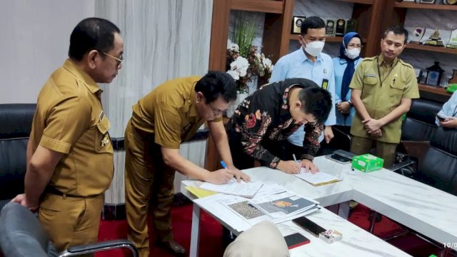Penandatanganan addendum IV atas perjanjian kerjasama (PKS) dengan PT Yasmin Bumi Asri untuk melanjutkan reklamasi di lokasi Center Point Of Indonesia (CPI)/Ist
