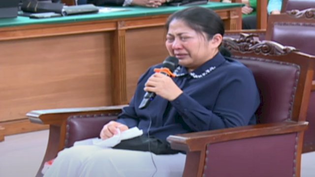 Terdakwa Pembunuhan berencana Putri Candrawathi