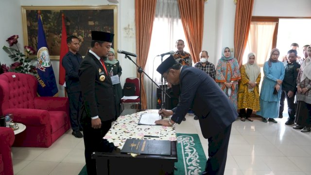 Pelantikan dan pengambilan sumpah Aslam Patonangi sebagai Penjabat (Pj) Sekretaris Daerah (Sekda) Provinsi Sulsel/Ist