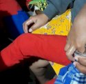 Jari Terjepit di Lubang Kaleng Susu, Bocah Ini Dilarikan ke Posko Damkar