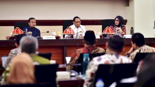 Mendagri Tito Karnavian dalam acara Pengarahan terkait Penanganan Pemulihan Ekonomi dan Inflasi di Makassar, Jumat (27/1/2023). Foto: dok 