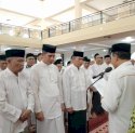 Prof. Yusuf Saleh bersama 89 Pengurus DKM Jami'ul Ihsan Dilantik oleh DMI Kota Makassar