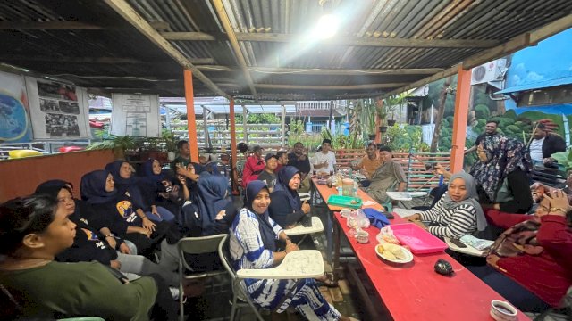 Rapat panitia jalan sehat yang digelar YARI, yayasan yang dibina Ketua DPRD Makassar, Rudianto Lallo/Ist