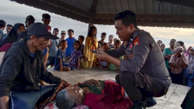 Pria paruh baya meninggal dunia saat memancing ikan di perairan Bulo-Bulo, Kecamatan Arungkeke, Kabupaten Jeneponto Sulawesi Selatan, Minggu (30/1/2023). Foto: ist