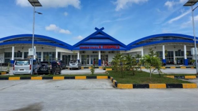 Bandara Aroeppala