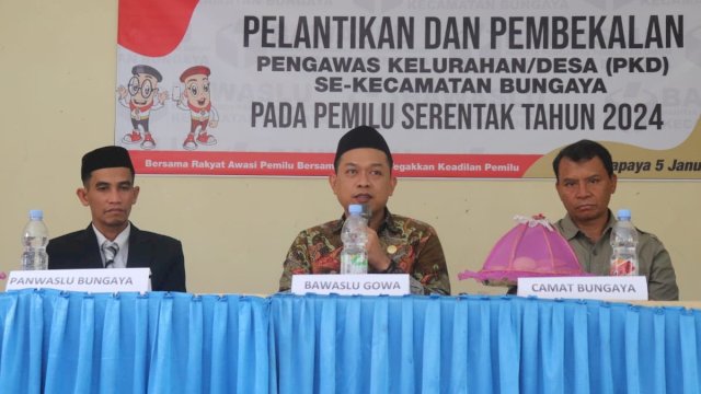 Kordinator Divisi Pencegahan Parmas dan Humas Bawaslu Gowa, Juanto saat memberi arahan di Pelantikan dan Pembekalan Panwaslu Kelurahan Desa (PKD) /Ist