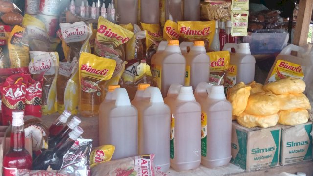 Minyak kelapa merk Minyakita di Kabupaten Jeneponto, Sulawesi Selatan, dilaporkan langka. Foto: ist