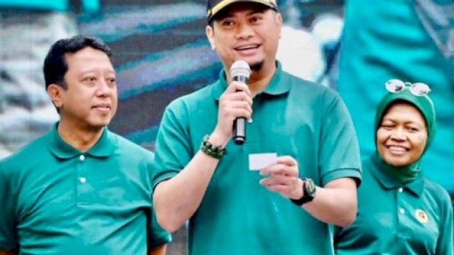 Bupati Gowa, Adnan Purichta Ichsan saat memberi sambutan dalam acara Harlah PPP ke-50 di Malino, Minggu (12/2/2023). Foto: Ist