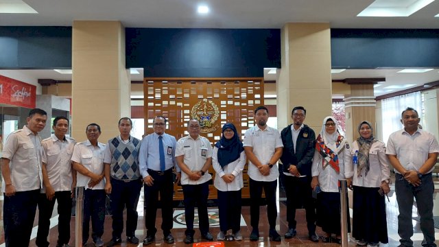 Pemprov Sulsel bersama BPKN RI menggelar forum diskusi terbatas di Toraja Room Kantor Gubernur Sulsel, Rabu (15/2/2023). Foto: dok