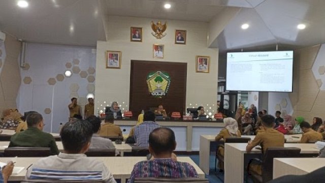 Bapenda Gowa dan Bank Sulselbar saat sosialisasi tentang pembayaran transaksi digital di Baruga Karaeng Pattingalloang. (Foto: Ist/IRham)