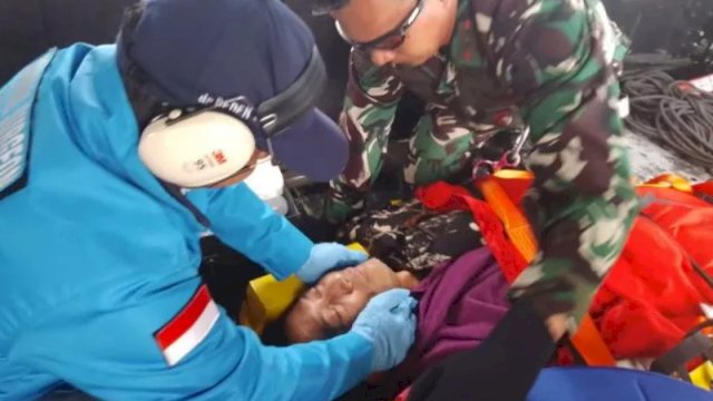 Matanya Terpejam, Melihat Lebih Dekat Kondisi Kapolda Jambi saat Dievakuasi