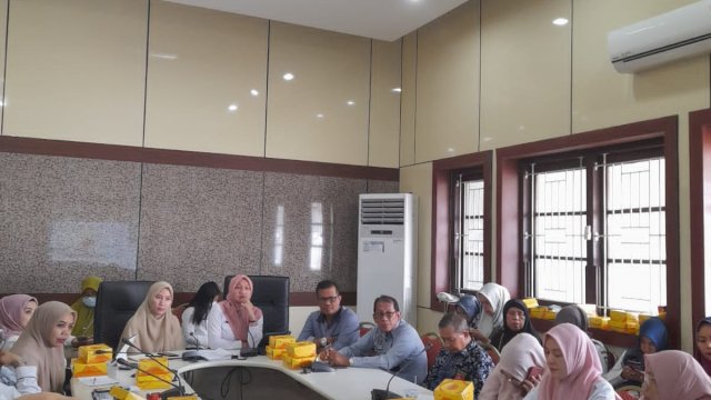 Rapat Koordinasi terkait Persiapan Penilaian Kota Layak Anak (KLA) 2023 di Ruang Rapat Bappeda Kota Makassar. Foto: dok