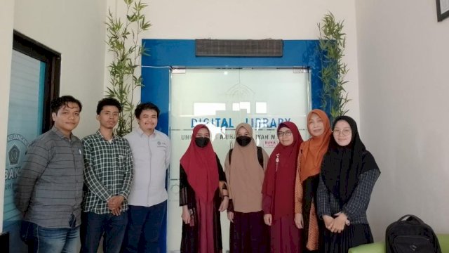 Bangun Semangat Literasi, Dosen Unismuh Massifkan Penggunaan E-Library di Perpustakaan Kampus