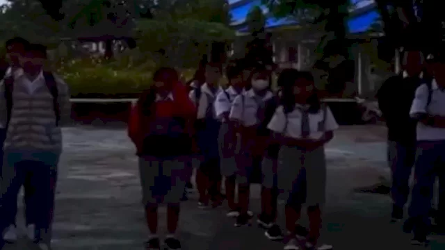 suasana siswa SMA 6 Kupang apel jam 5 pagi. (ntthits)