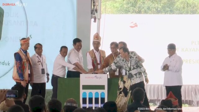 Presiden Jokowi groundbreaking proyek PLTA Mentarang Induk PT. Kayan Hydropower Nusantara, di Malinau, Kaltara, Rabu (01/03/2023).  
