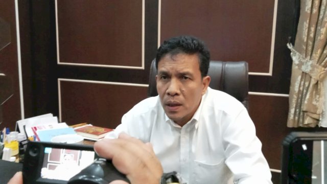 Dirreskrimsus Polda Sulsel, Kombes Pol Helmi Kwarta Kusuma Rauf saat diwawancarai awak media di ruang kerjanya beberapa waktu lalu (Portal Media/Reza)