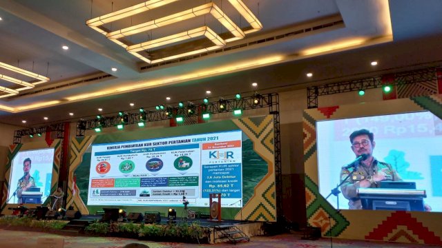 Mentan SYL, dalam Rapat Koordinasi Pengawasan (Rakorwas) dan Pengendalian Alih Fungsi Lahan Pertanian Se-Sulawesi, di Hotel Claro Makassar, Selasa (7/3/2023). Foto: Portalmedia.id/Fitri