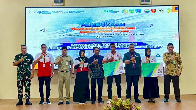 Wamenaker, BBPVP, dan BPJS Ketenagakerjaan Beri Pendampingan kepada 500 Pekerja di Makassar