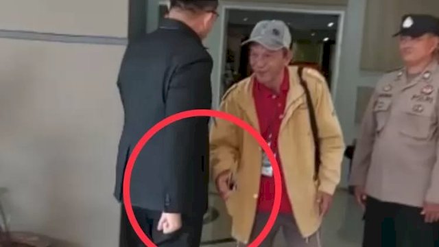 Sikap Tolak Salaman dengan Warga, Ketua DPRD Lutim Terus Dirujak Warganet