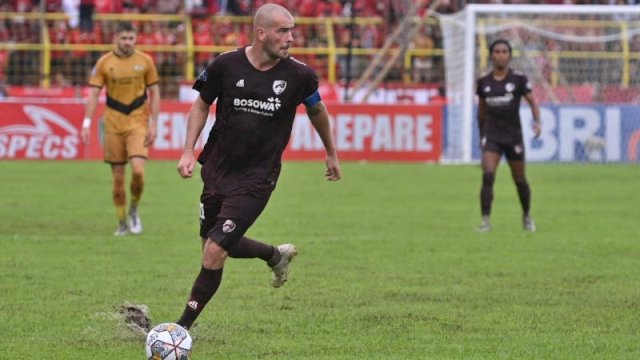 Gelandang PSM Makassar, Wiljan Pluim (foto: Iqbal Lubis)