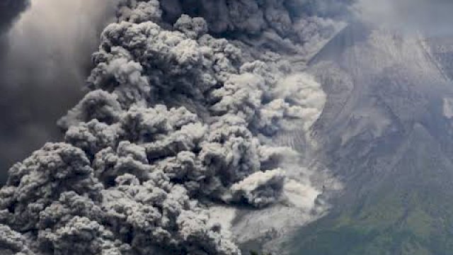 Erupsi Gunung Merapi. Foto: dok kompas