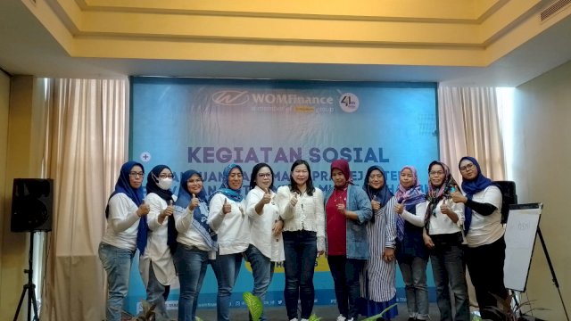 Bagikan 500 Kacamata Gratis, Warga Makassar Kecipratan Program CSR WOM Finance