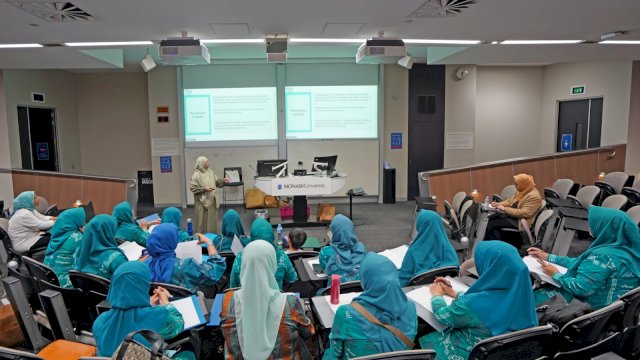 Tim Penggerak PKK Provinsi Sulawesi Selatan mengikuti workshop Program Early Childhood and Family Education Facilitator, di Workshop Monash University, Melbourne, Australia, baru-baru ini.
