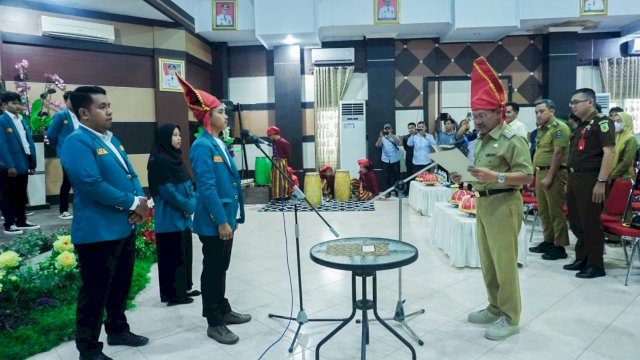 Bupati Kabupaten Jeneponto, Sulawesi Selatan, Iksan Iskandar melantik  PB-HPMT di Baruga Kalabbirang, rujab Bupati, Senin (20/3/2023). (IST).