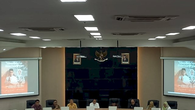 Rapat Koordinasi Lingkup Pemerintah kot Makassar terkait kegiatan Pemkot Makassar Selama Bulan Ramadhan di ruang Sipakatau kantor Wali Kota Makassar Jum'at (24/3/2023)