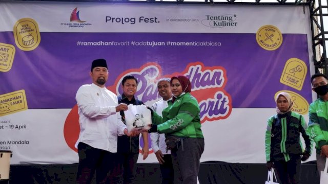 PT Vale Indonesia berbagi 1.500 paket sembako dalam acara Ramadhan Favorit. Foto: dok