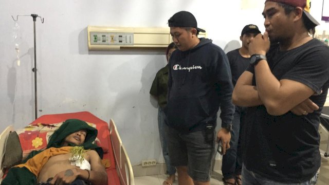 Muh Fendy (27) warga Lorong Macan, Kelurahan Empoang, Kecamatan Binamu, Kabupaten Jeneponto, Sulawesi Selatan, menjadi korban pembusuran oleh Orang Tak dikenal (OTK). (IST).