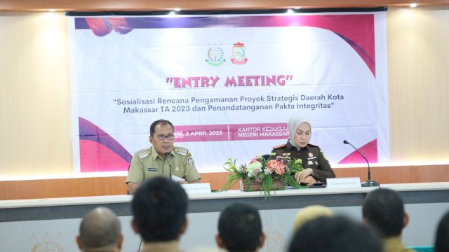 Penandatanganan Pakta Integritas Pemkot Makassar bersama Kejari Makassar. Foto: dok