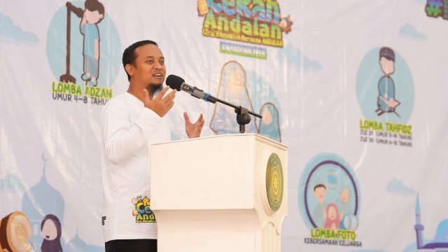 Gubernur Sulsel, Andi Sudirman Sulaiman, membuka Festival Ramadan yang mengusung tema Ceria Ramadan Bersama Andalan (Cerah Andalan), di Gedung Kartini, Kota Makassar, Minggu, 9 April 2023.
