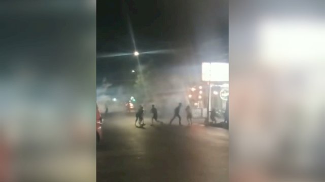 Dua kubu remaja yang terlibat saling serang di Makassar. Foto: ist