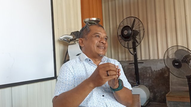 Koordinator Program Yayasan Kajian Pembangunan Masyarakat (YKPM) International NGO Forum on Indonesian Development (INFID) Sulawesi Selatan (Sulsel),Edi Ariadi (Portal Media/Rahma) 