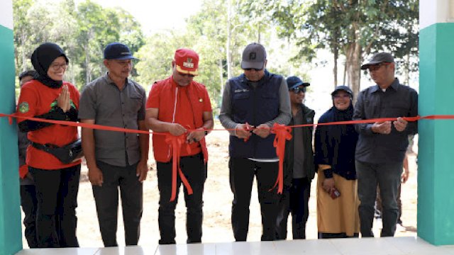 PT Vale Serahkan Gedung Aula Wisata Laa Waa River ke Pemda 