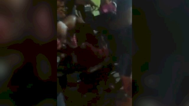 Potongan video seorang pemuda yang diduga pelaku curas berlumuran darah usai ditembak polisi/Int