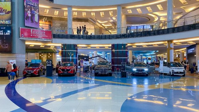 Pikat Hati Pengunjung, Kumala Pamerkan Sejumlah Mobil Andalan