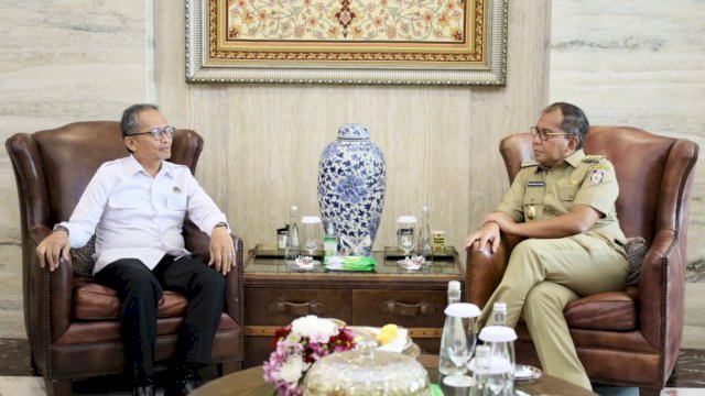 Sukseskan Gerakan Cerdas Memilih, Danny Pomanto Sasar Anak Muda Makassar