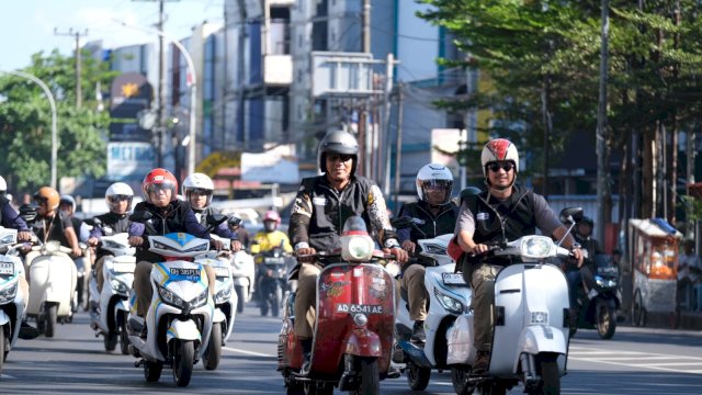 Motor Listrik Semakin Beken, Dilirik Plat Merah Hingga Tebar Kemampuan di Kota Makassar