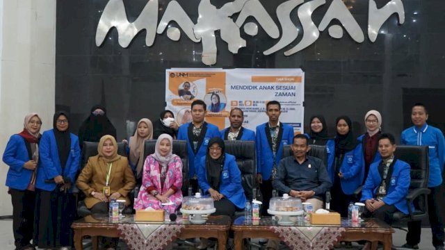 Mahasiswa Magister Teknologi Pendidikan Program Studi Pascasarjana UNM mengadakan talkshow Pendidikan Karakter, Mendidik Anak Sesuai Zaman.