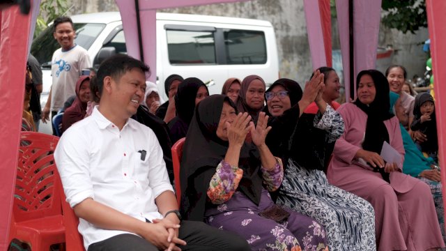 Dokter Fadli Ananda di sela pelaksanaan pengobatan gratis yang dilaksanakan Baguna PDIP Sulsel, Minggu, 11 Juni 2023.