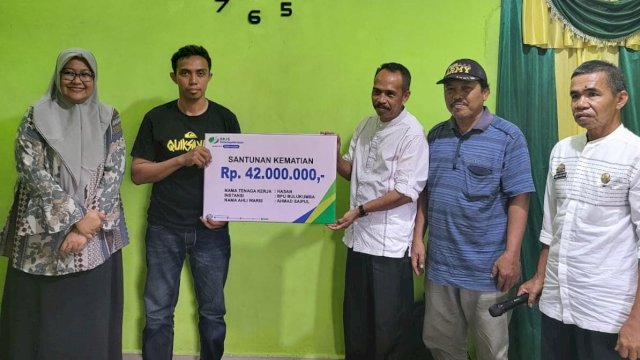 BPJamsostek Serahkan Santunan Kematian Rp42 Juta Kepada Ahli Waris Petani