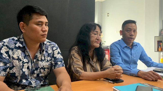 Anny Anna Maria Kondoi didampingi kuasa hukumnya Abdul Rahim Muchtar (Portal Media/Aldy)