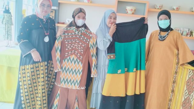 Baju Rancangan Erna Rasyid Taufan Bakal Ditampilkan pada Fashion Show Festival Salo Karajae 