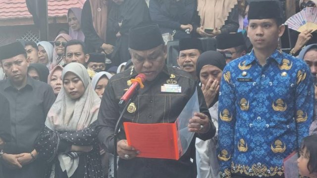 Bupati Bone Irup Pemakaman Sumardi Sulaiman di Desa Taruadae