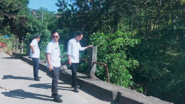 Rusak Akibat Luapan Air Sungai, Dinas PUPR Pemkot Parepare Lakukan Survei Perbaikan Jembatan Hikmah