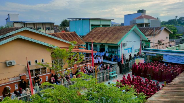 Yayasan Wahdah Islamiah Sambut Peserta Didik Baru, Kenalkan Lingkungan Sekolah pada Siswa