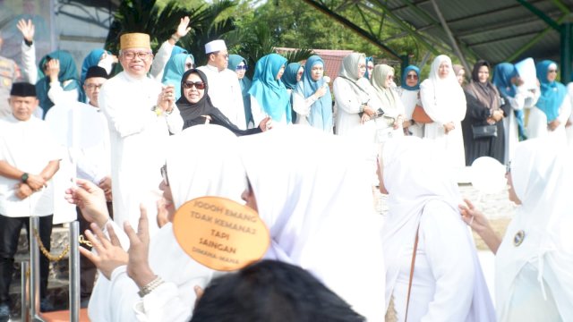 20 Ribu Peserta Antusias Ikut Pawai Hijratul Rasul Bersama TP dan Erat